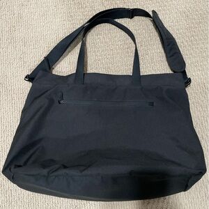 ReNew Transit Weekender - EVERLANE TOTE BAG - black